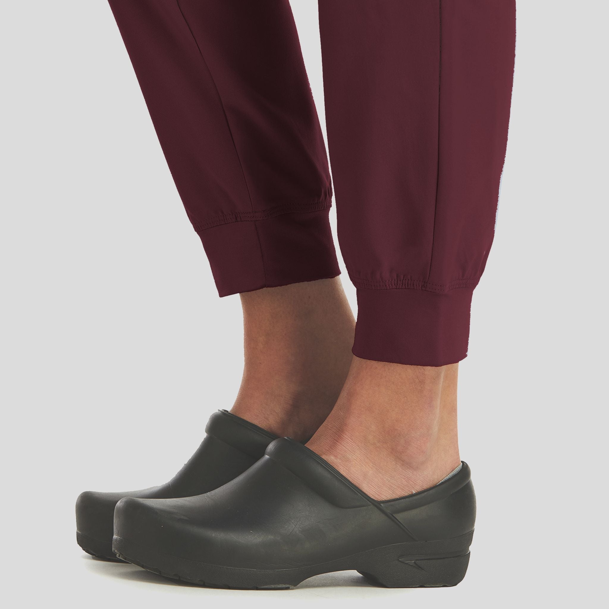 Maevn_Momentum_5092_wine_detail2