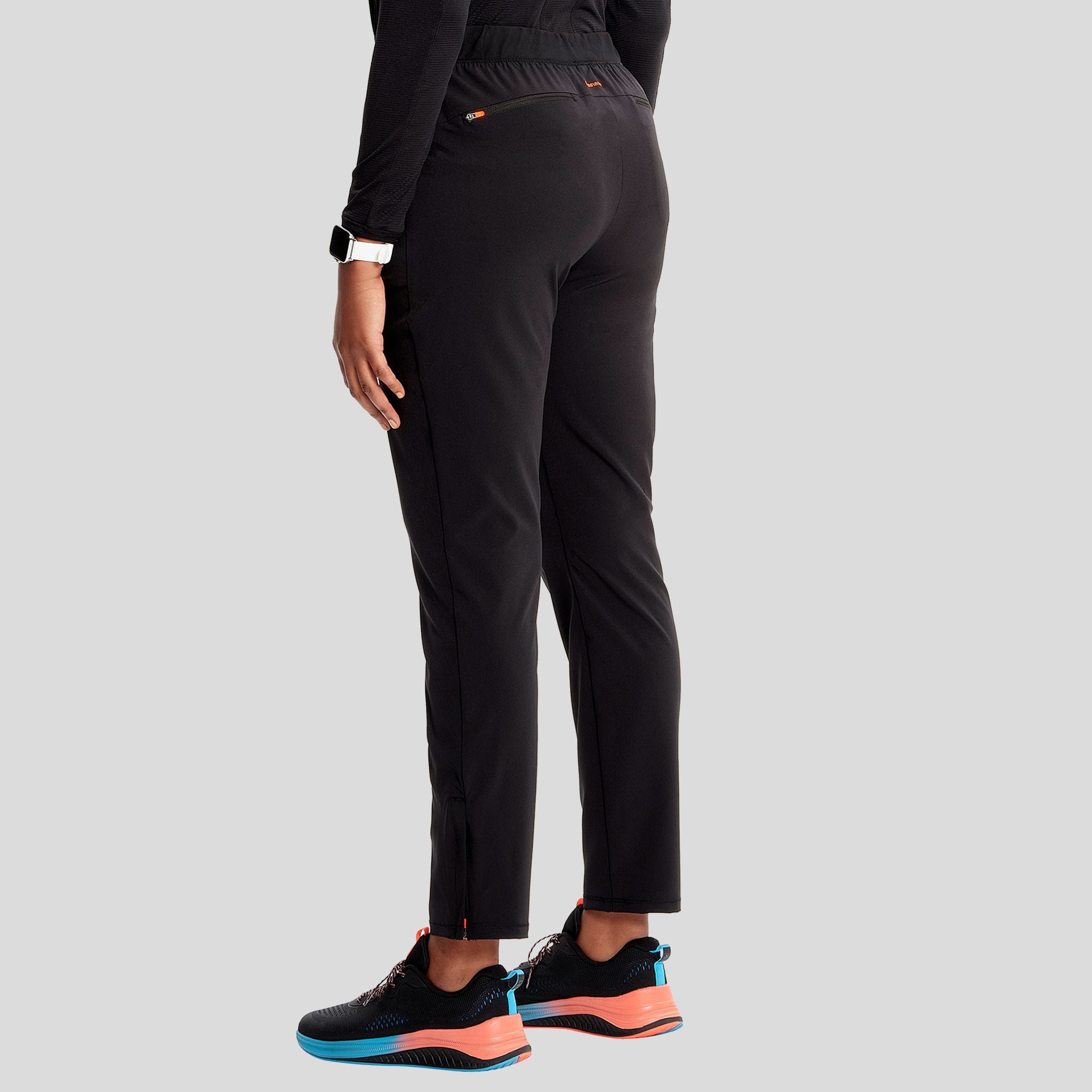 IN_INFINITY_GNR8_CARGOPANT_120A_BLACK_LEFT